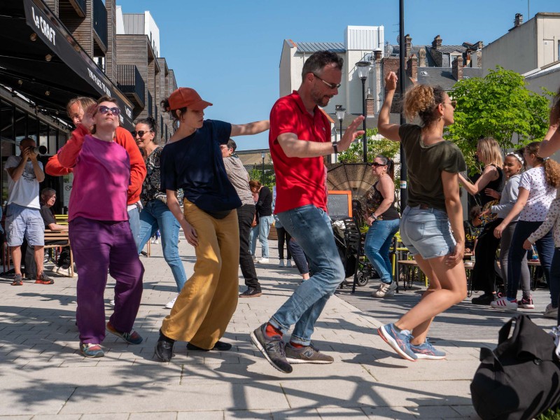 La Grande Promenade (Walking the City)